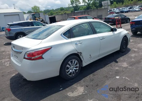 2015 Nissan Altima 2.5/2.5 S/2.5 Sl/2.5 Sv z USA, uszkodzony, nr VIN 1N4AL3AP3FC232582